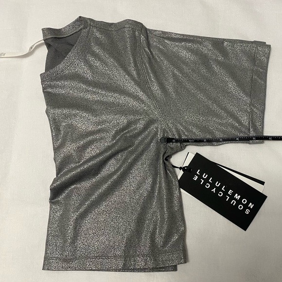 Lululemon SoulCycle To The Beat crop tee NWT LIMITED EDITION Size 4 Metal Gray - Picture 15 of 15